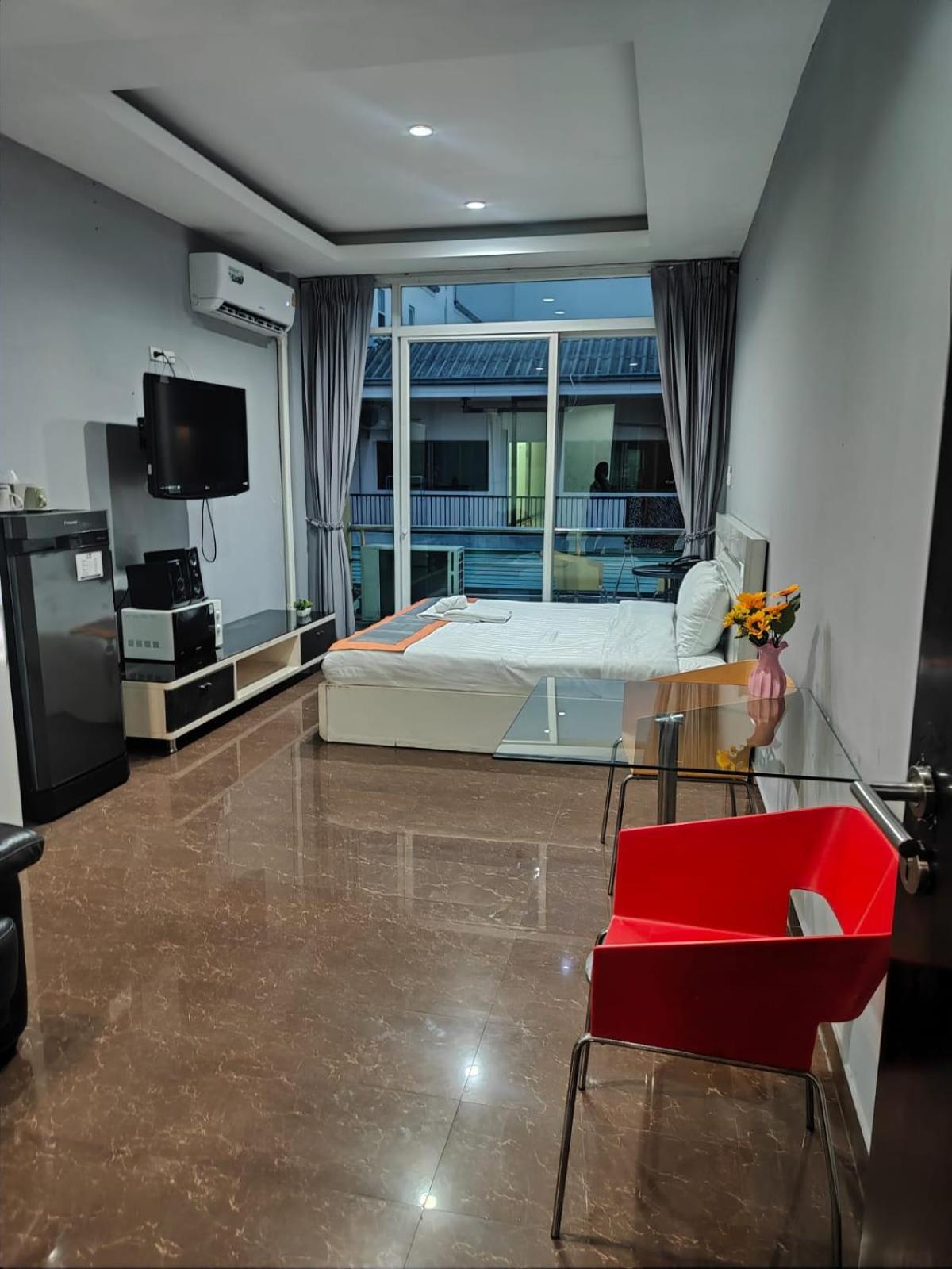 Del Mar Rooms Pattaya Eksteriør billede